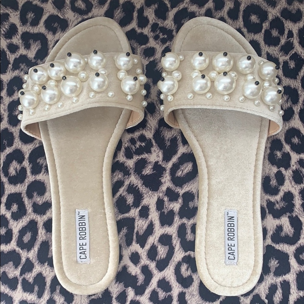 Pearl Embellished House Slippers Slides